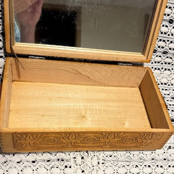 Hand-Carved Wooden Keepsake Box with Dovetail Corners, Scenic Inlay and Mirror - Picture 6 of 16